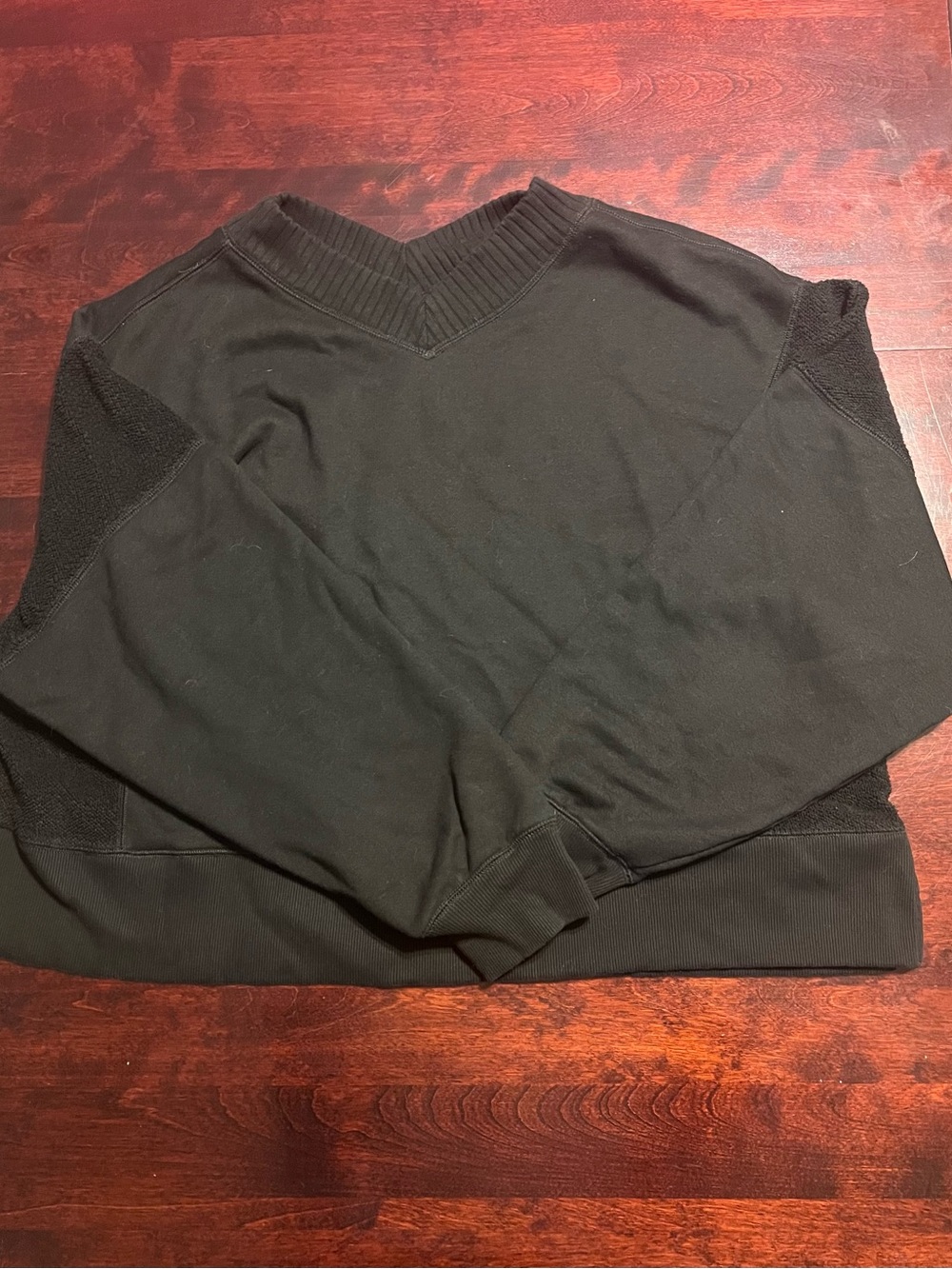 aerie women’s Black V-Neck Pullover Sweater